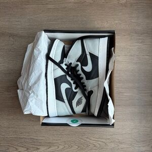 Jordan 1 Retro High OG Shadow 2.0 Sneakers